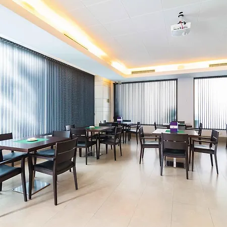 Hotel Suittes 3*